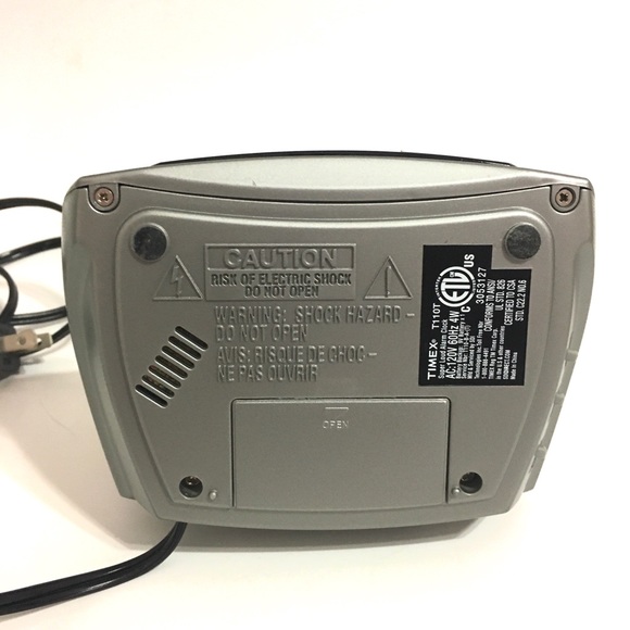 Timex Digital plug-in Bedtime Alarm Clock Snooze - Picture 6 of 7